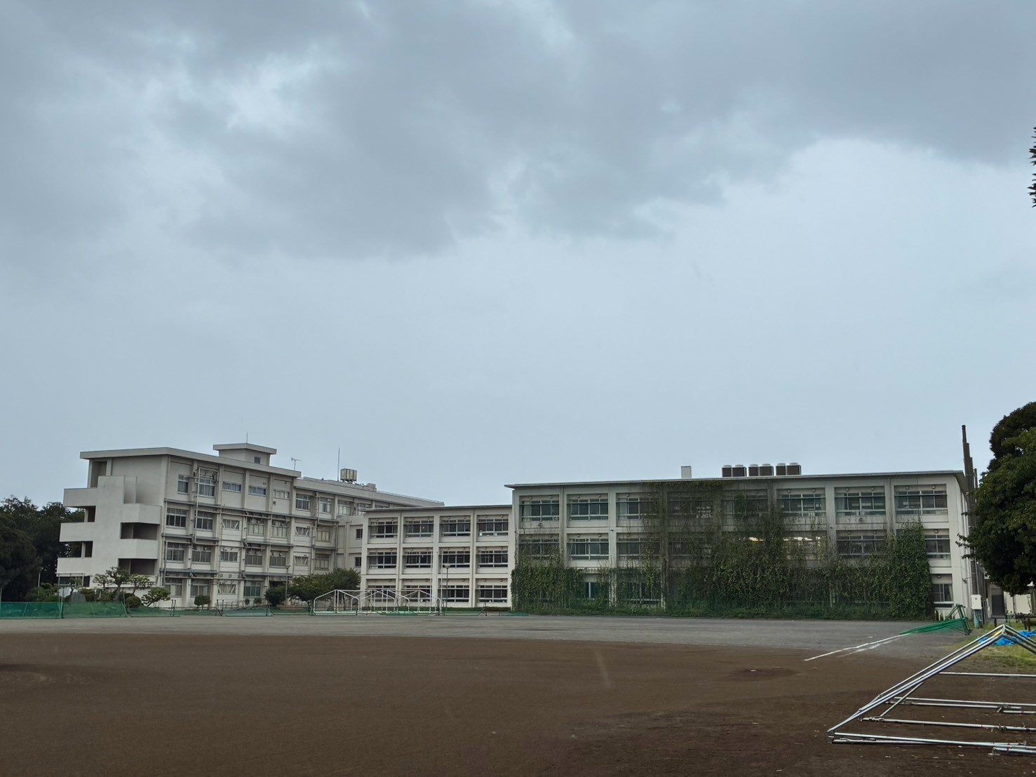 現在の横浜緑ケ丘高校 1